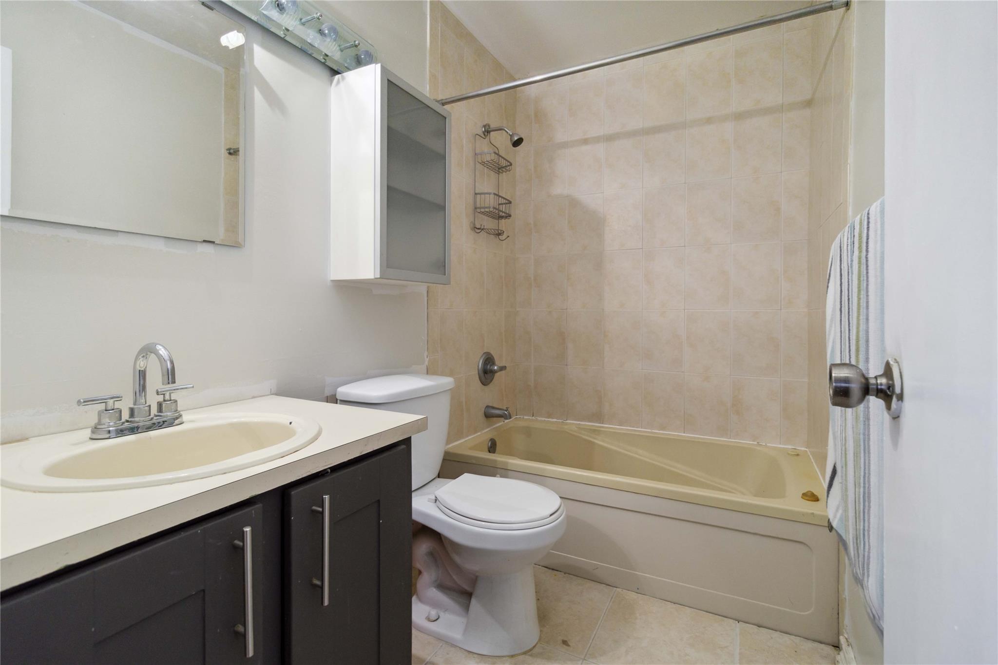 Club Quarters at RainTree - Residential