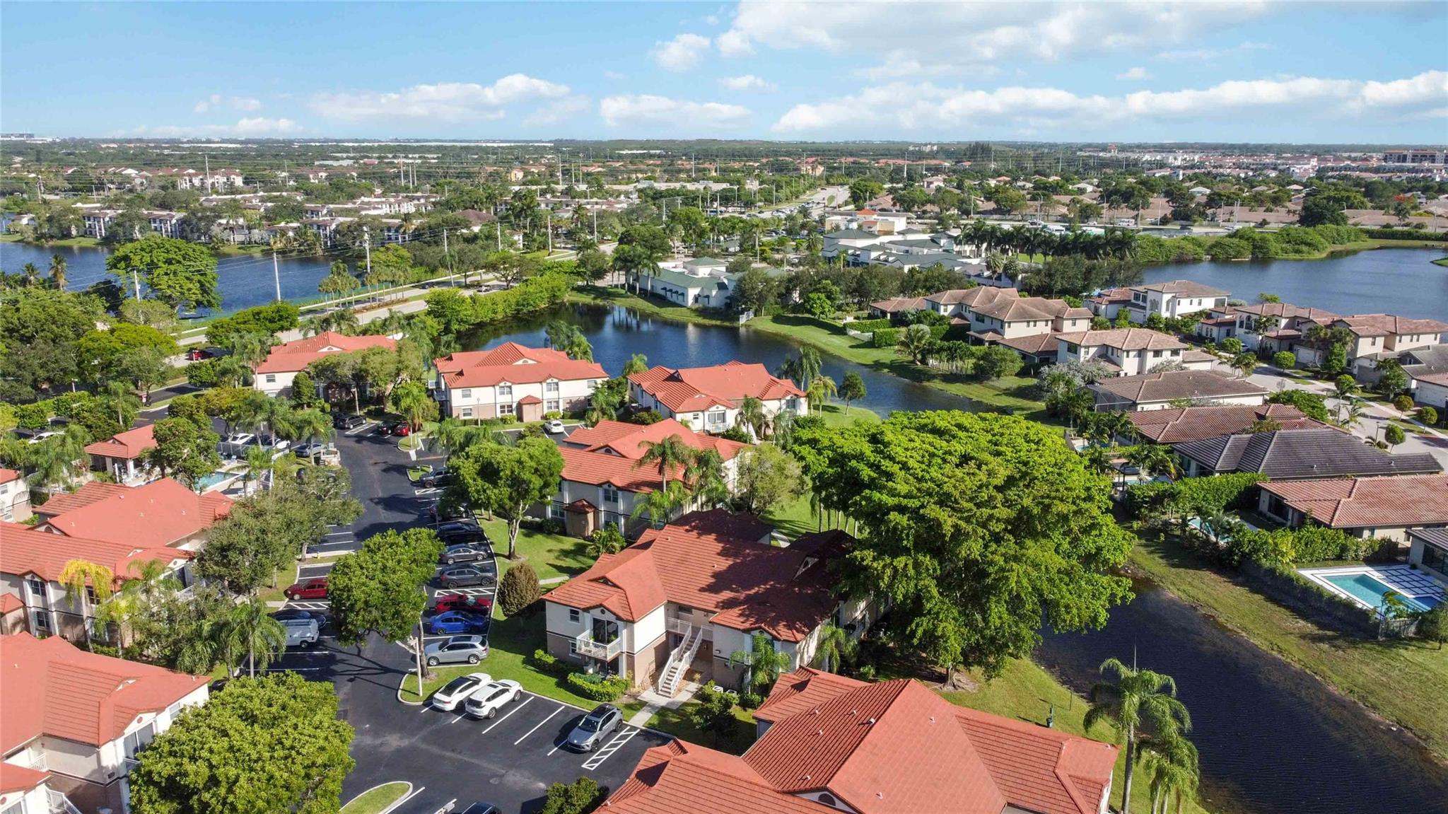 Club Quarters at RainTree - Residential
