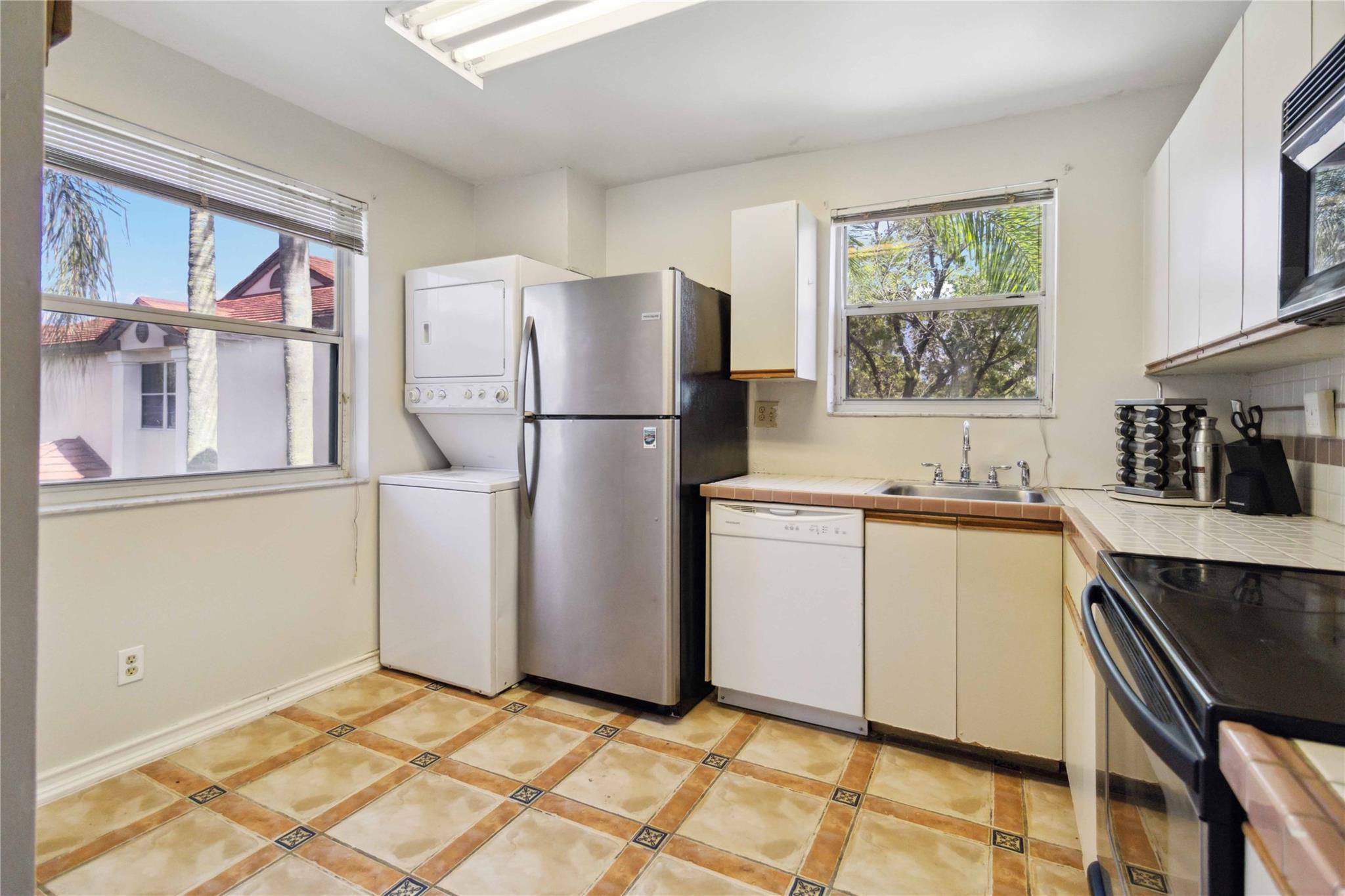 Club Quarters at RainTree - Residential