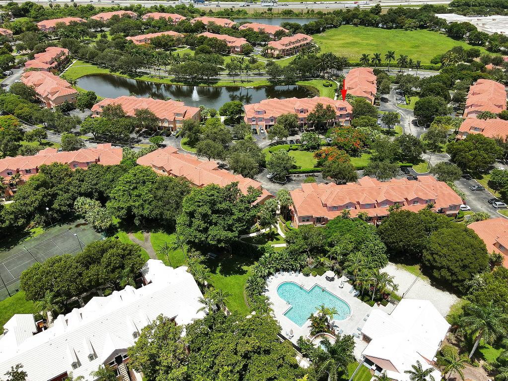 TIERRA VERDE - Residential