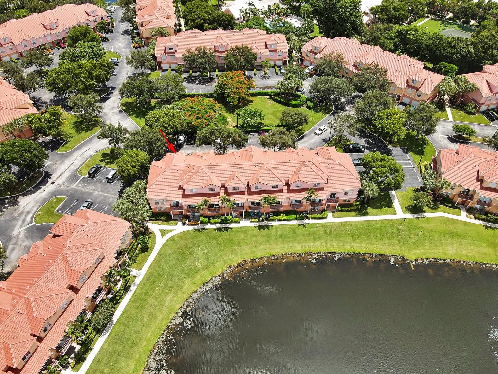 TIERRA VERDE - Residential