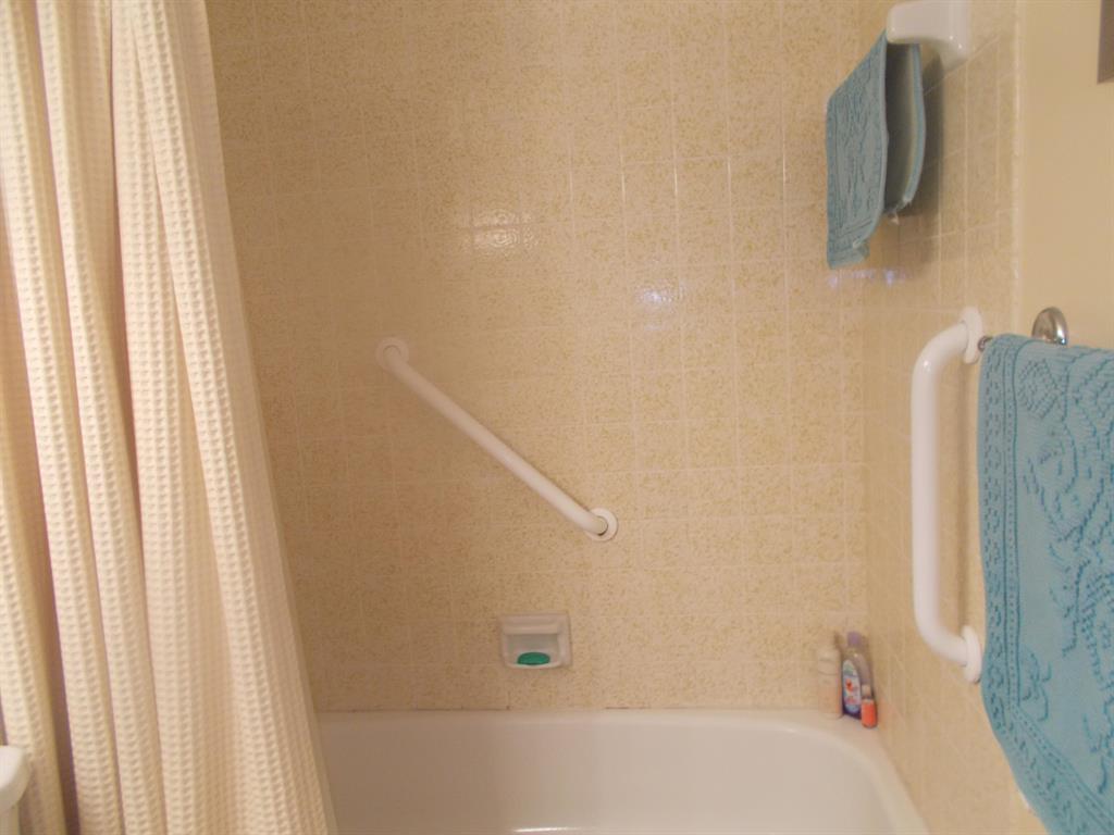 PINE RIDGE SOUTH III CONDO - Residential