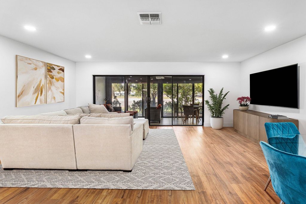 Photo of 27 Stratford Ln Lane W #C, Boynton Beach, FL 33436 (MLS # B26010589)