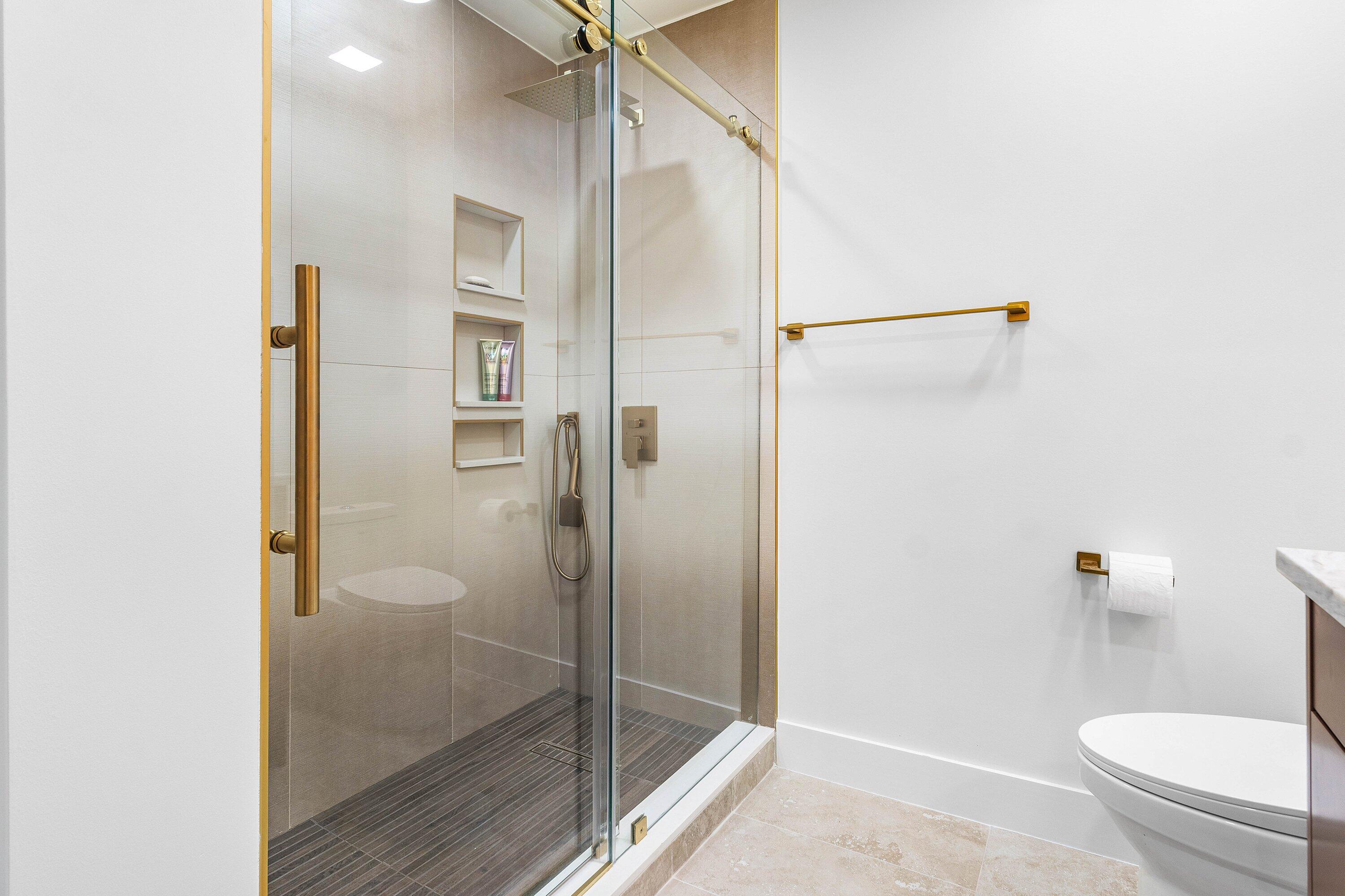 STRATFORD AT HUNTERS RUN CONDO - Residential