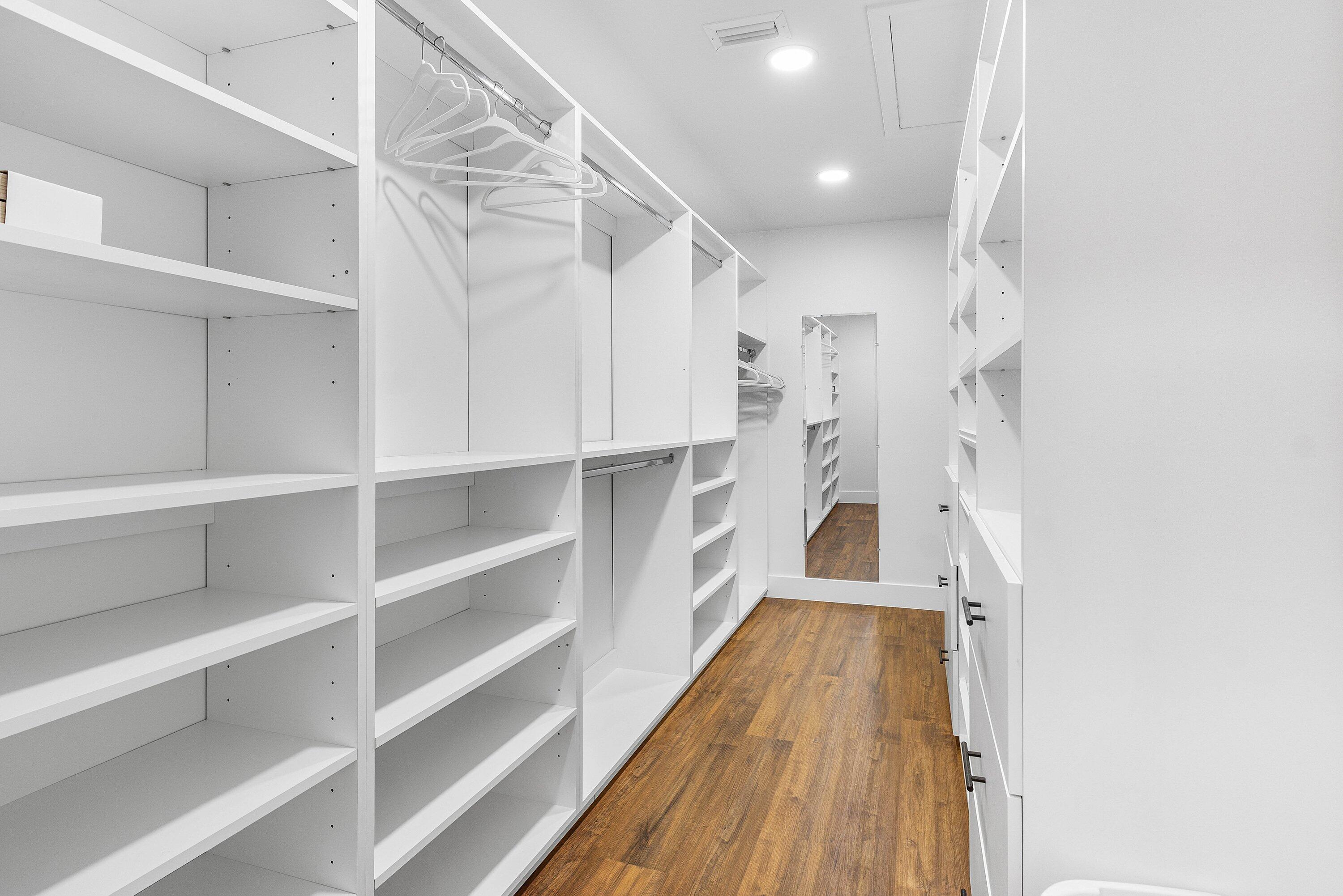 STRATFORD AT HUNTERS RUN CONDO - Residential