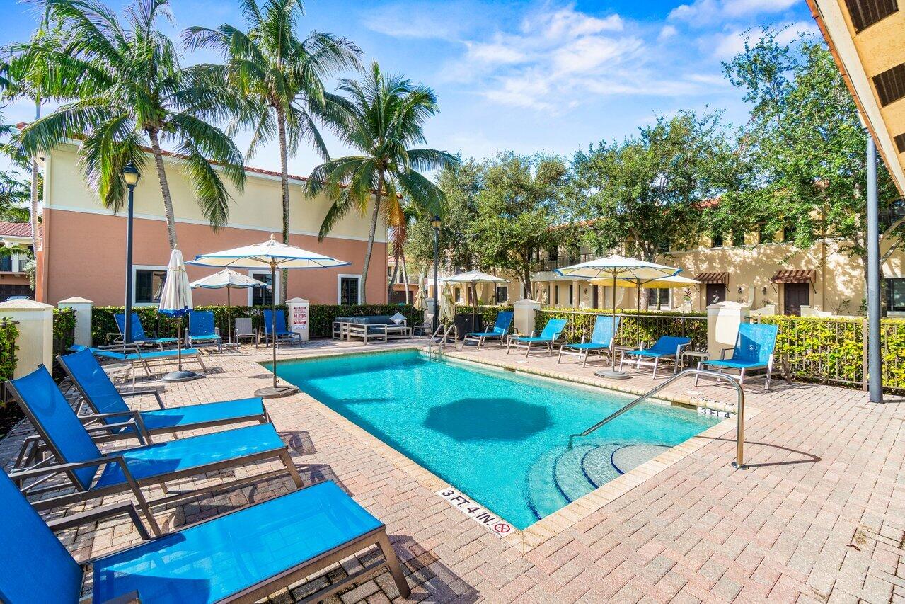 VENETIAN VILLAS - Residential