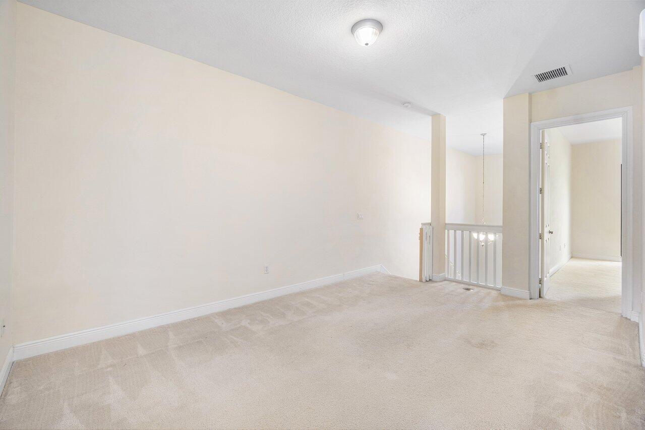 VENETIAN VILLAS - Residential