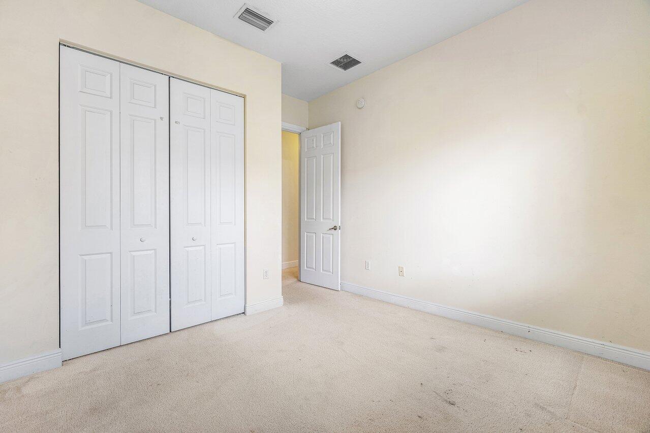 VENETIAN VILLAS - Residential