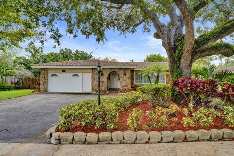 Tiny photo for 1040 SW 75th Avenue, Plantation, FL 33317 (MLS # B26049260)