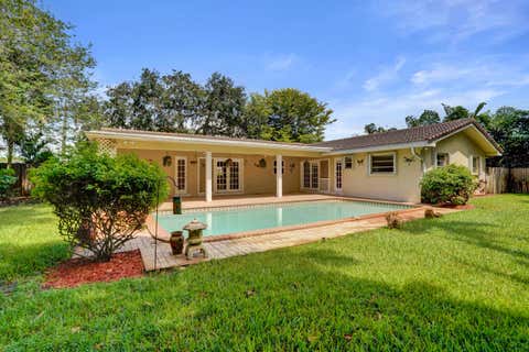 Tiny photo for 1040 SW 75th Avenue, Plantation, FL 33317 (MLS # B26049260)
