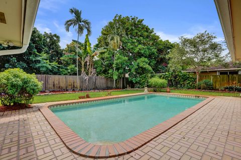 Tiny photo for 1040 SW 75th Avenue, Plantation, FL 33317 (MLS # B26049260)