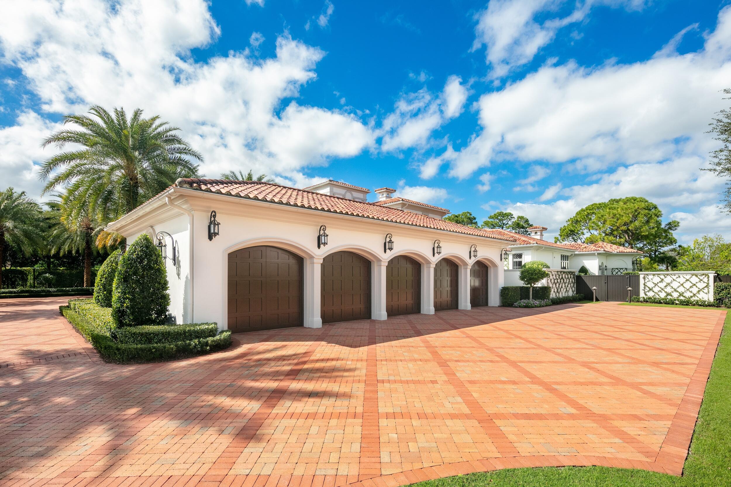 OLD PALM 3 - Residential