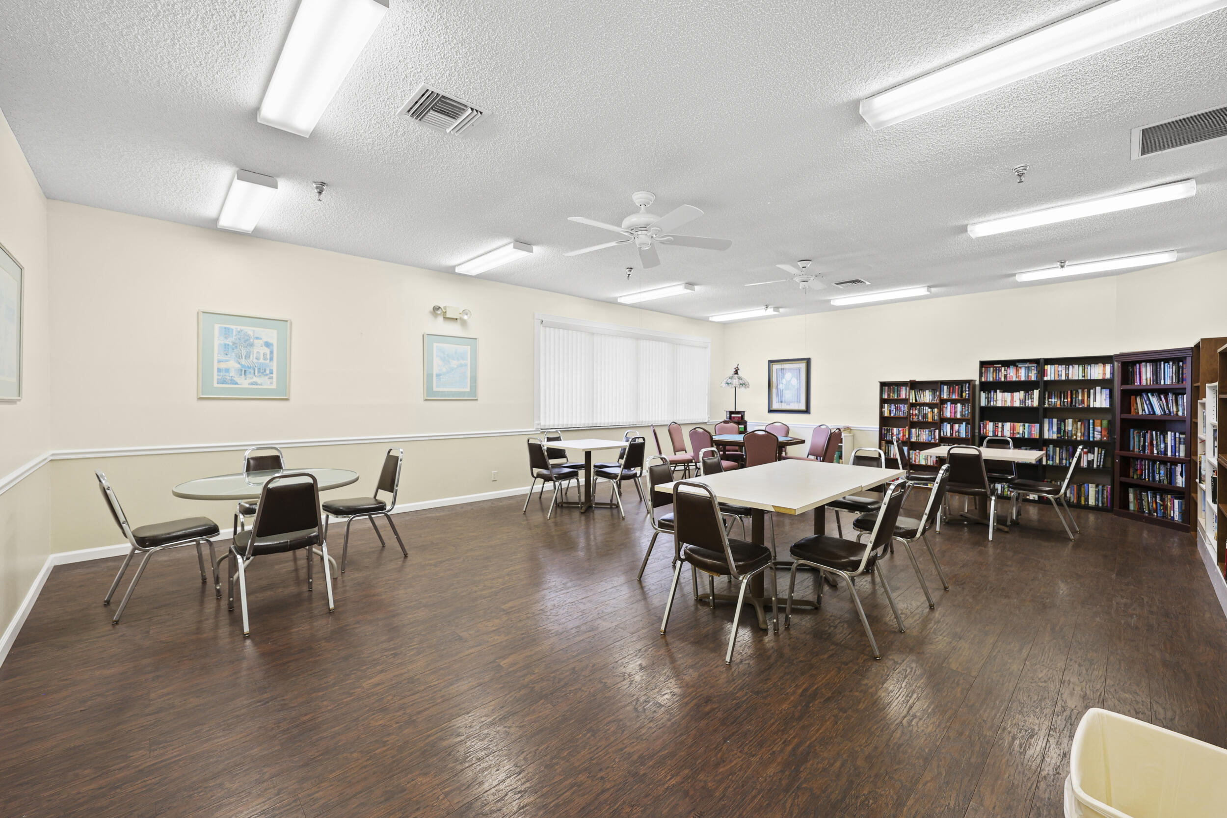 POINCIANA LAKES CONDO - Residential