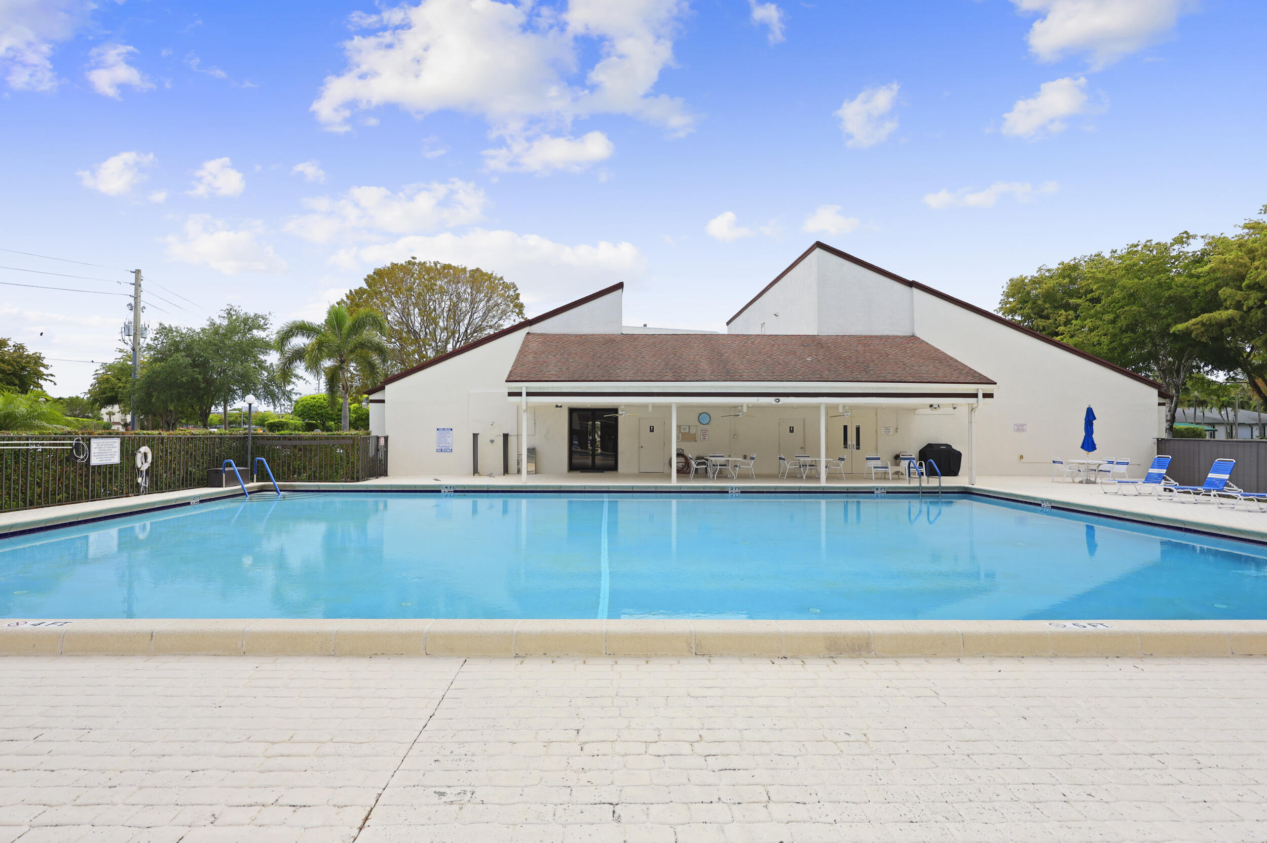 POINCIANA LAKES CONDO - Residential