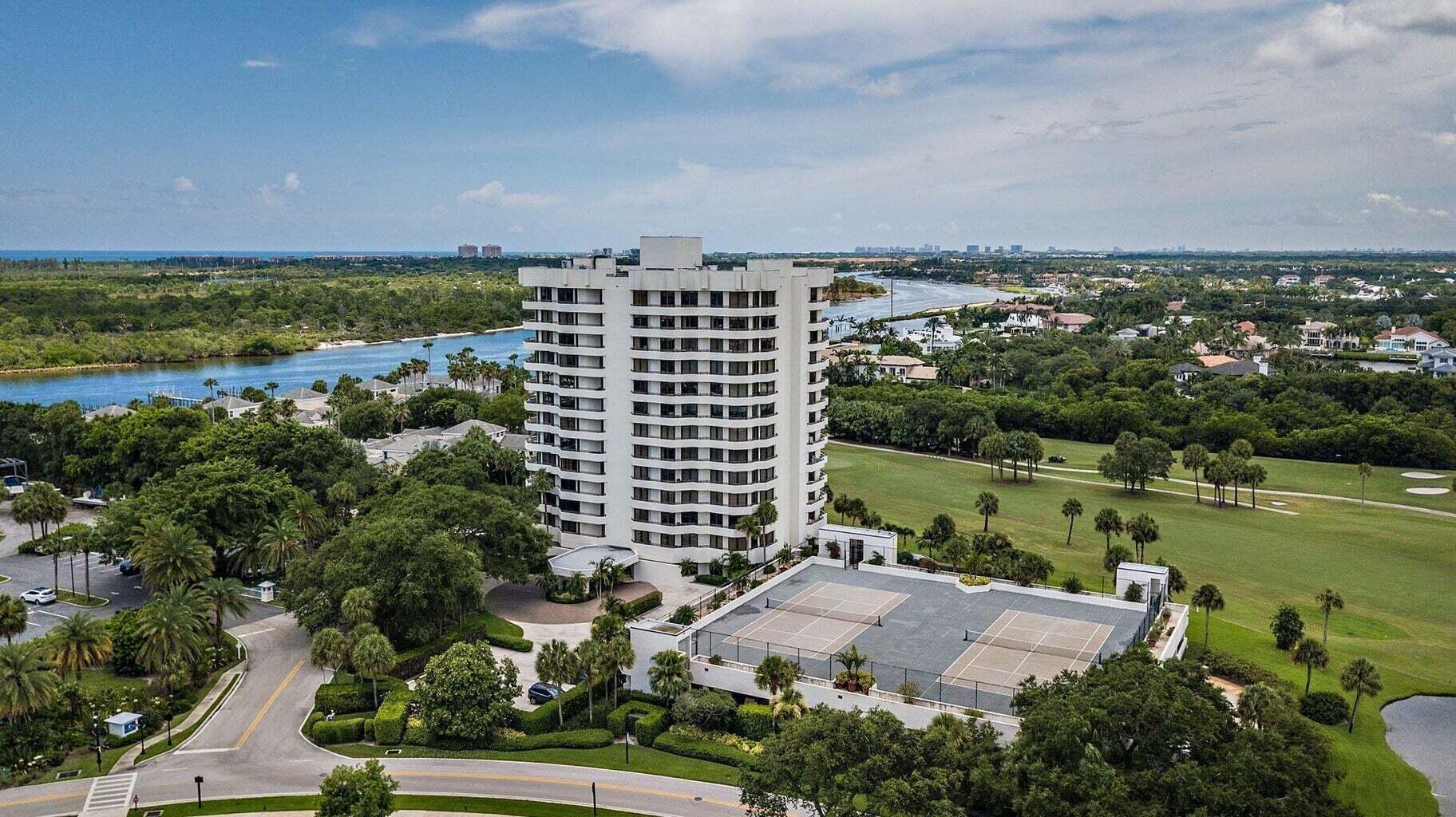 SOUTHPORTE ONE AT JONATHANS LANDING CONDO - Residential