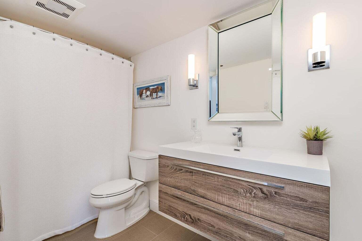 SOUTHPORTE ONE AT JONATHANS LANDING CONDO - Residential