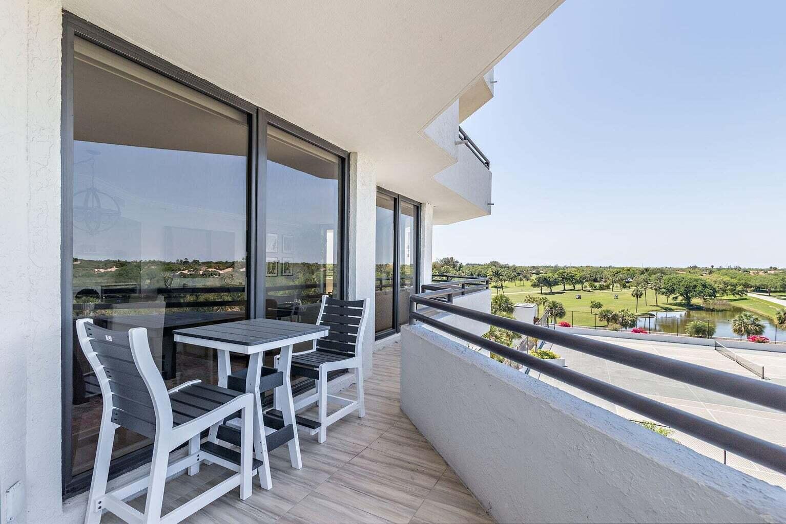 SOUTHPORTE ONE AT JONATHANS LANDING CONDO - Residential