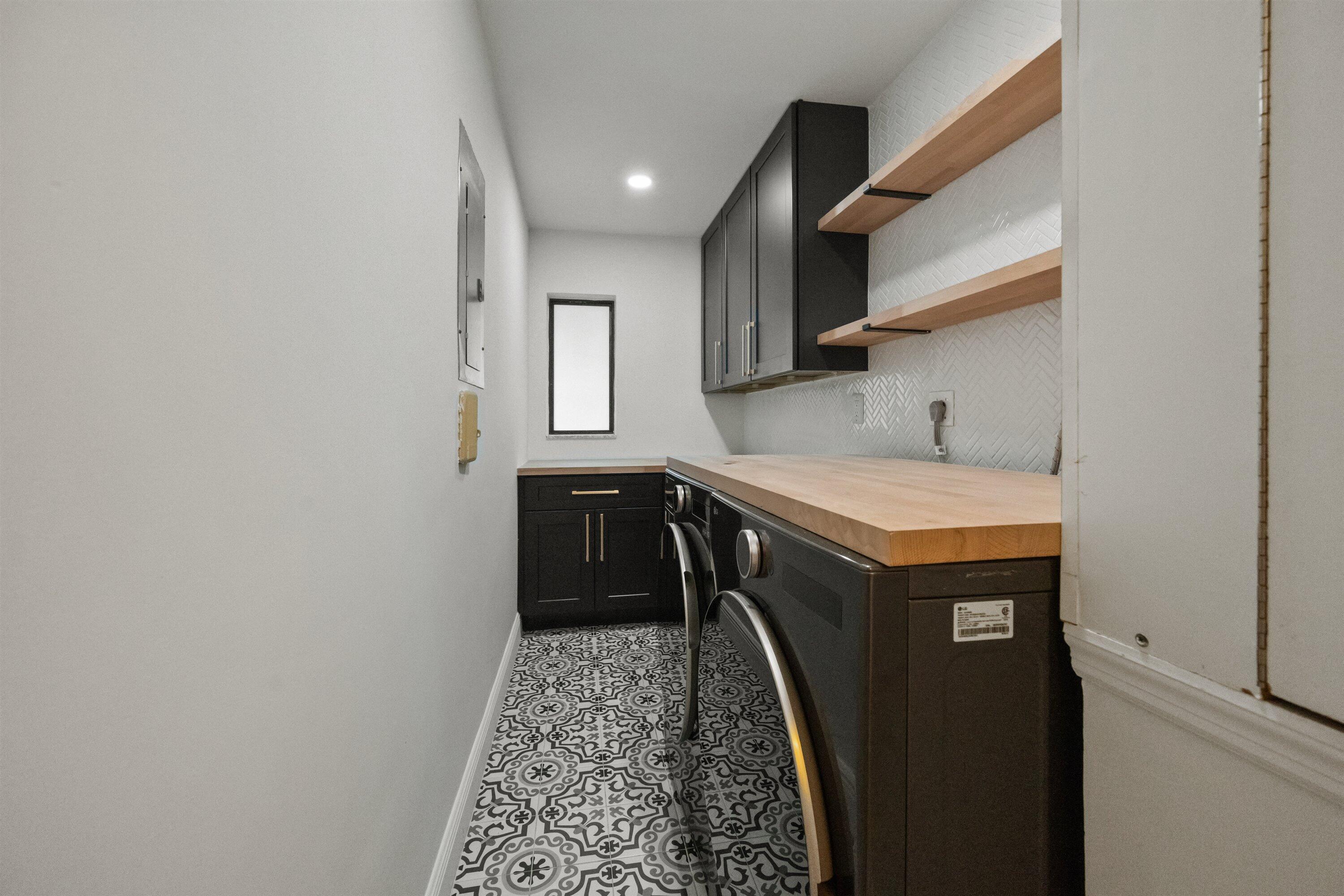 SOUTH SHORE 1 OF WELLINGTON - Residential