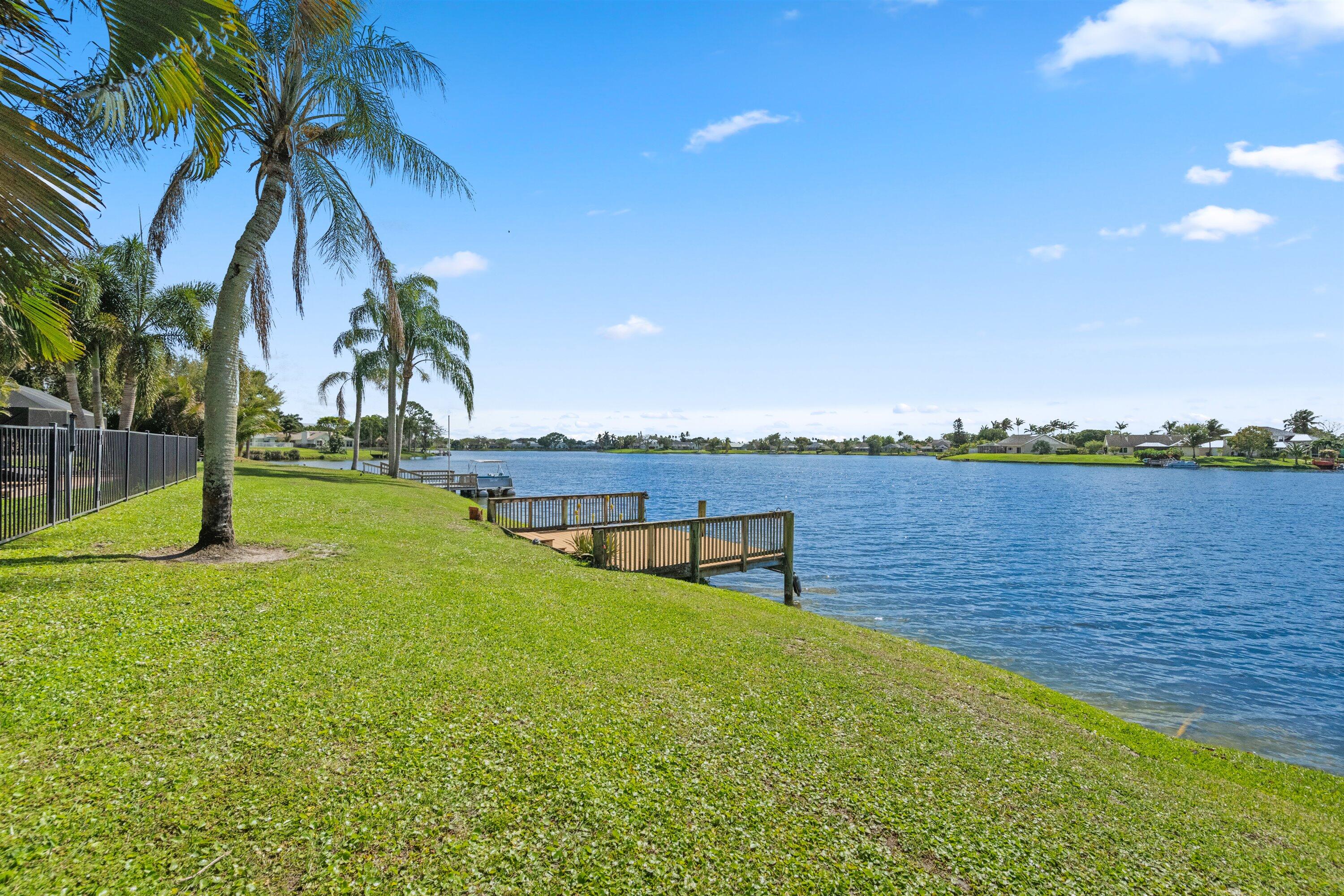 SOUTH SHORE 1 OF WELLINGTON - Residential