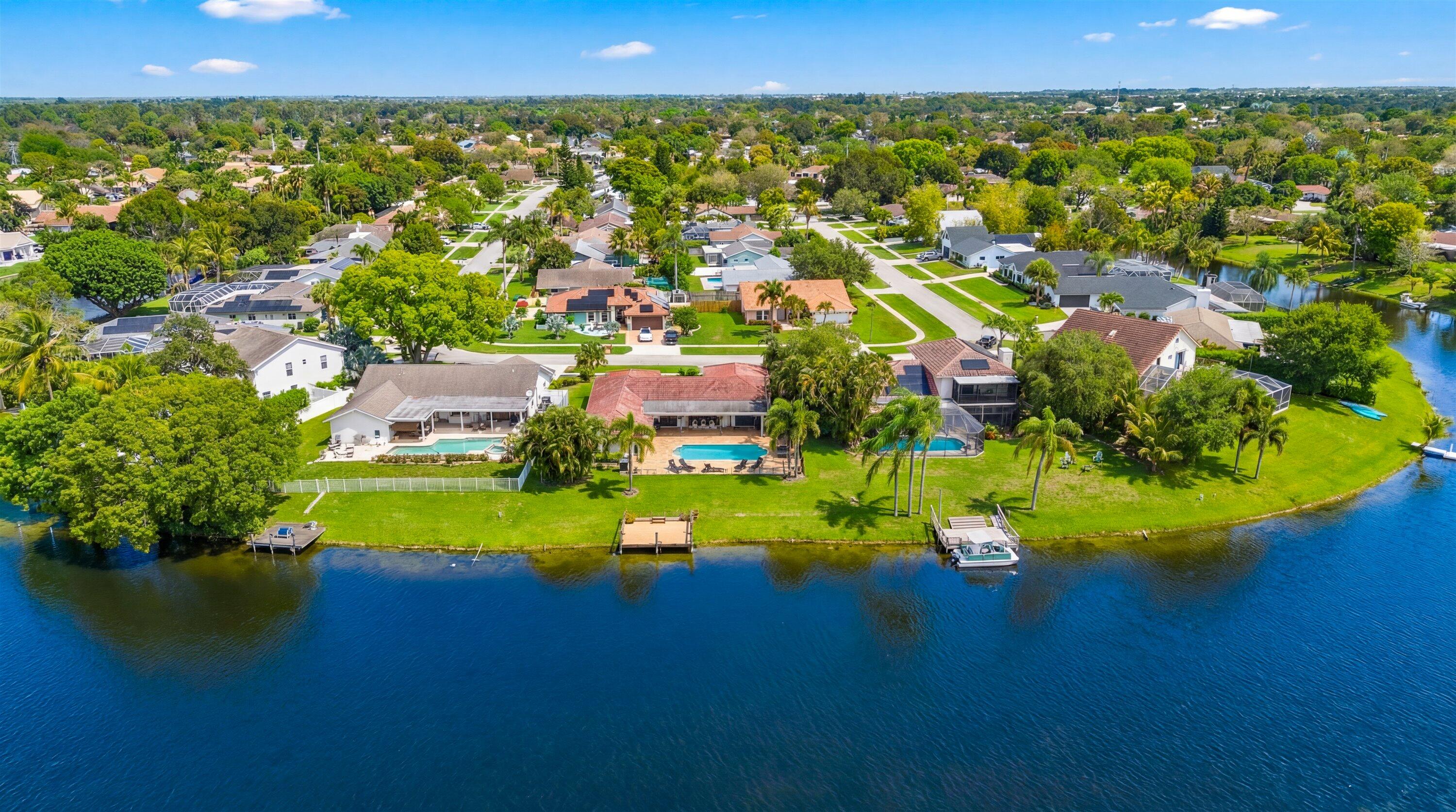 SOUTH SHORE 1 OF WELLINGTON - Residential