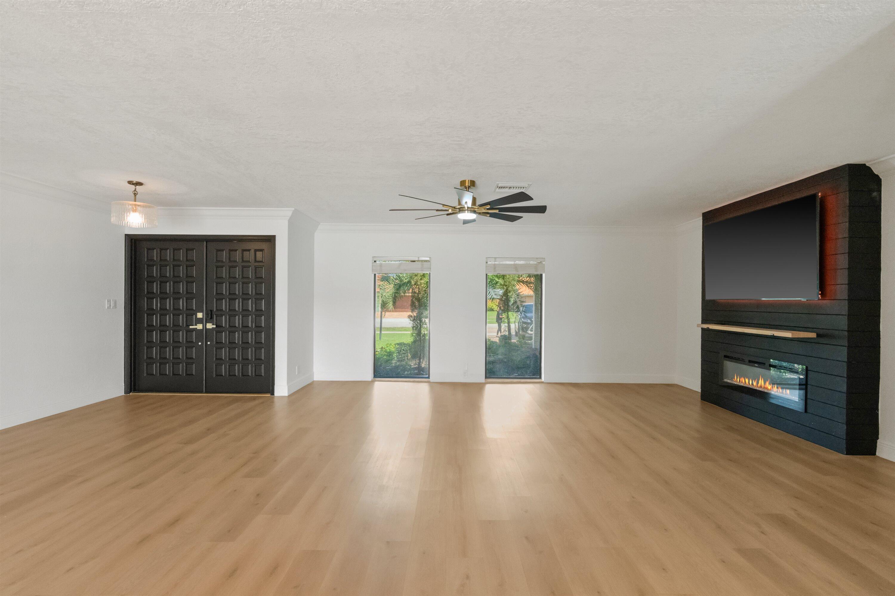 SOUTH SHORE 1 OF WELLINGTON - Residential