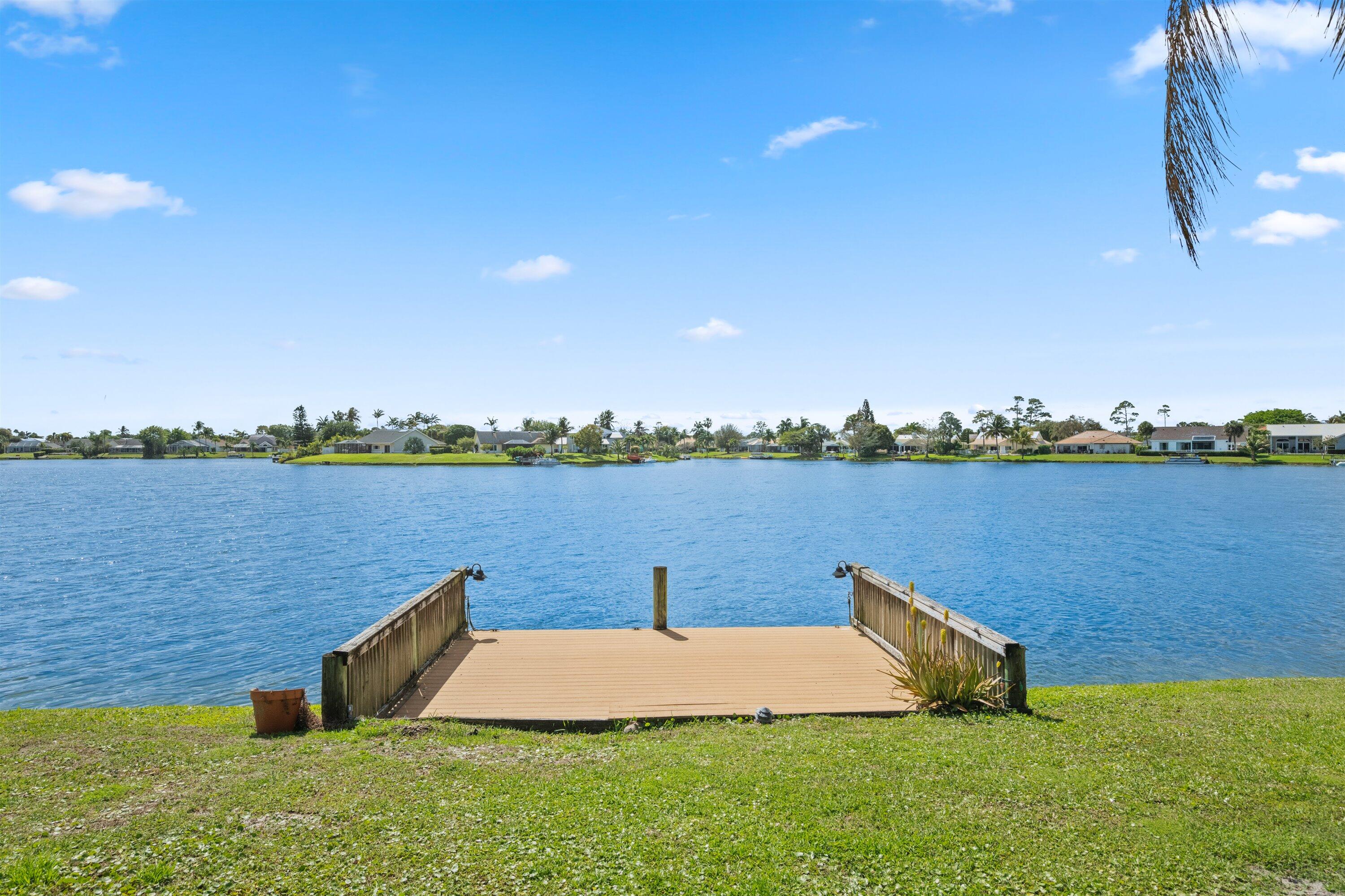 SOUTH SHORE 1 OF WELLINGTON - Residential