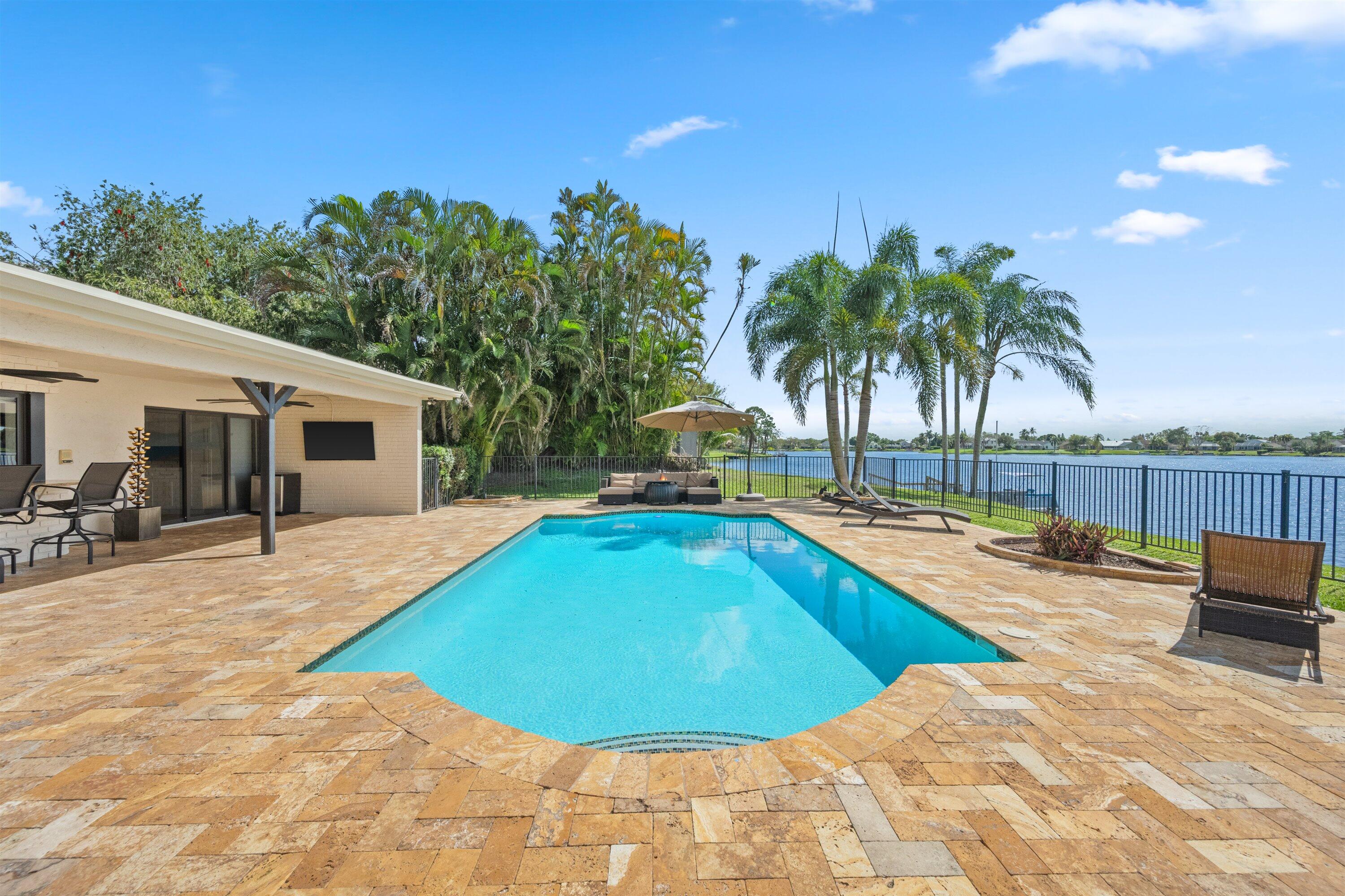 SOUTH SHORE 1 OF WELLINGTON - Residential