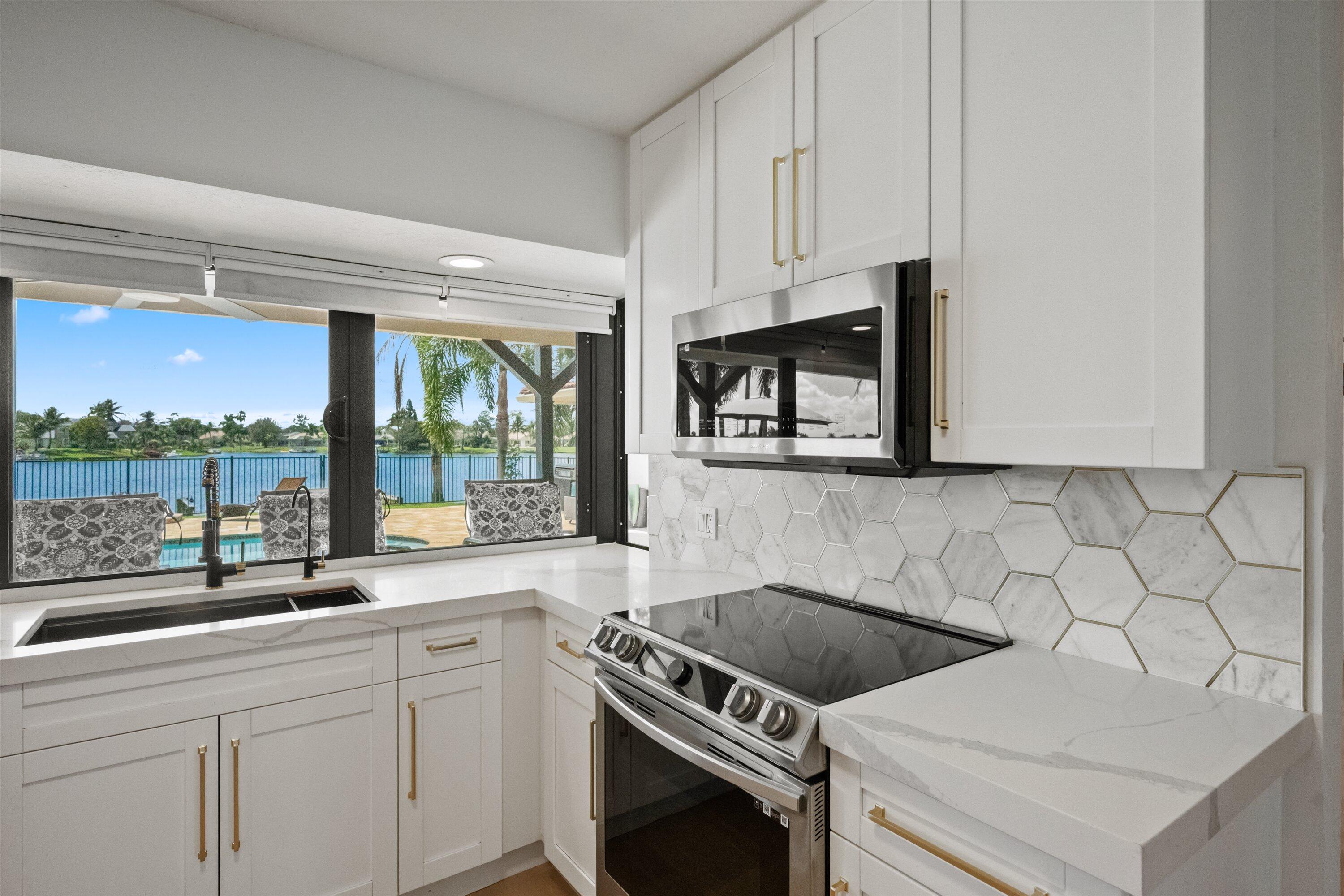 SOUTH SHORE 1 OF WELLINGTON - Residential