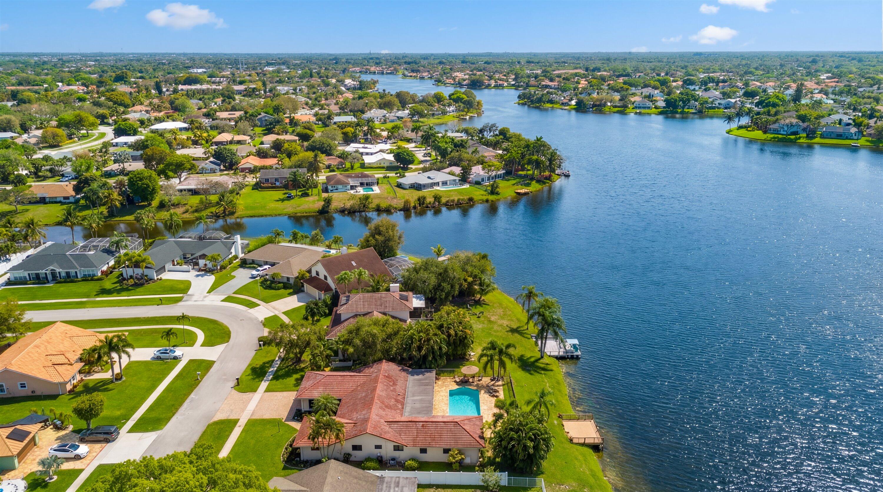 SOUTH SHORE 1 OF WELLINGTON - Residential