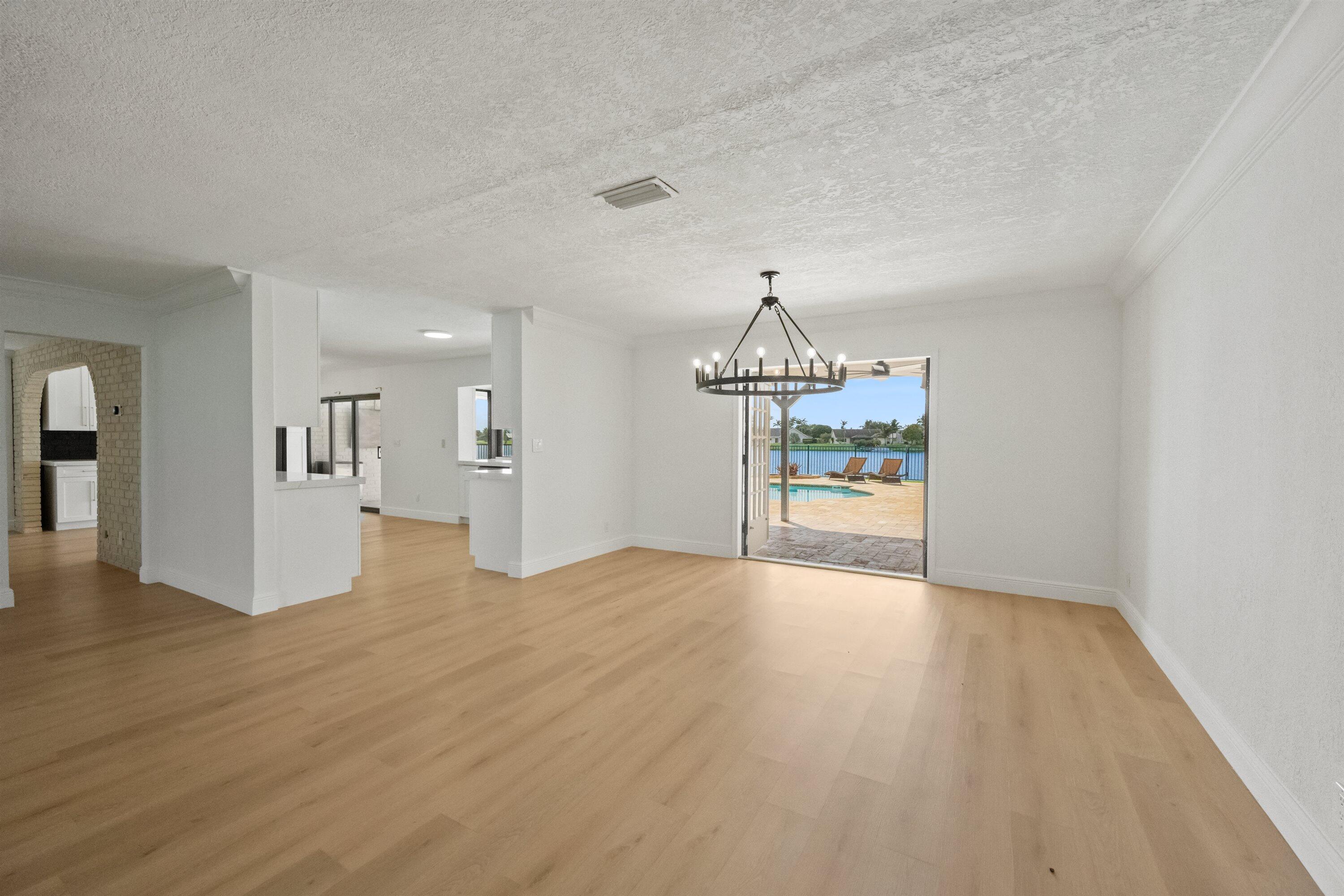 SOUTH SHORE 1 OF WELLINGTON - Residential