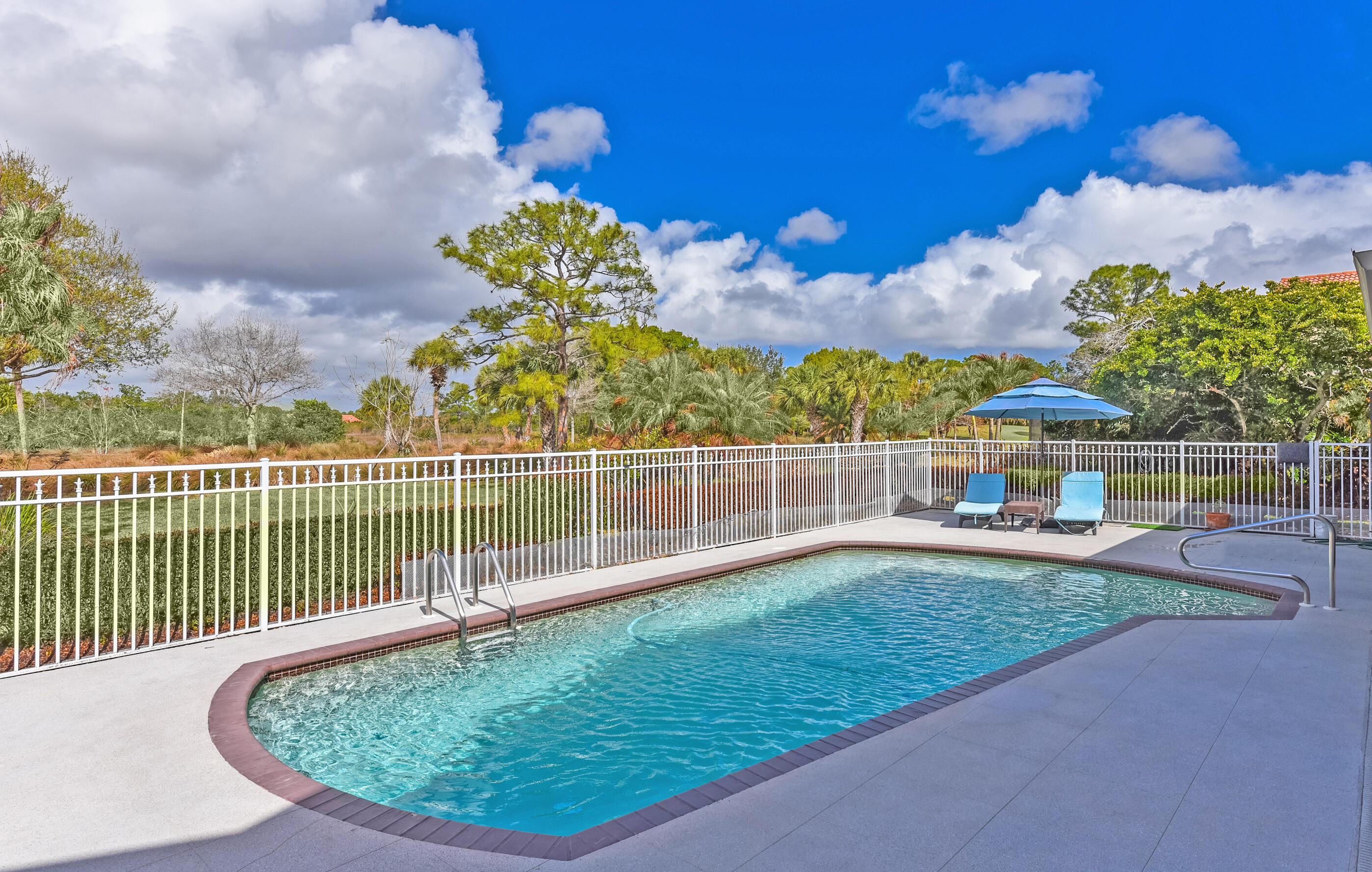 PIPERS LANDING Yacht & CC - Residential