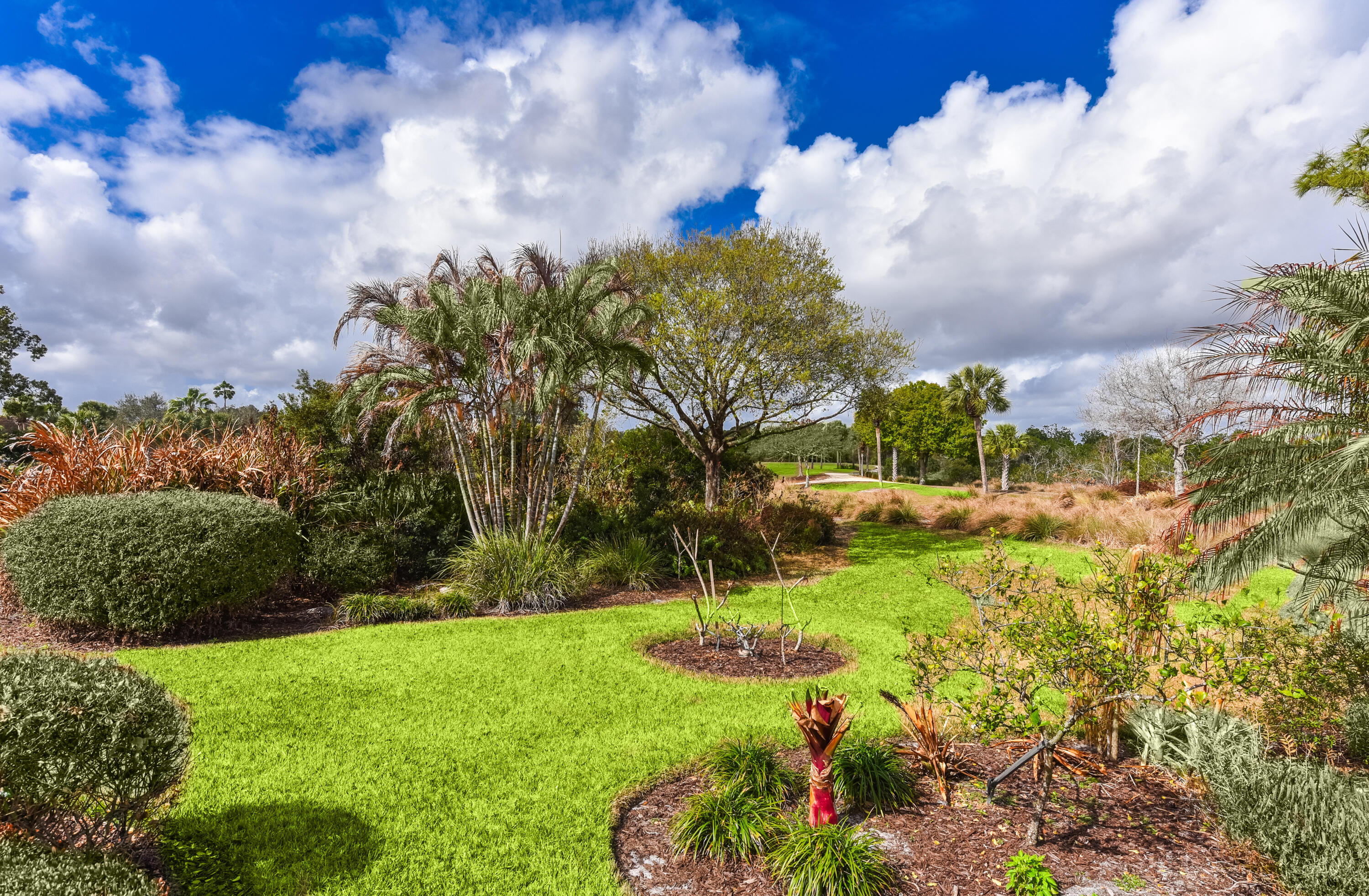 PIPERS LANDING Yacht & CC - Residential