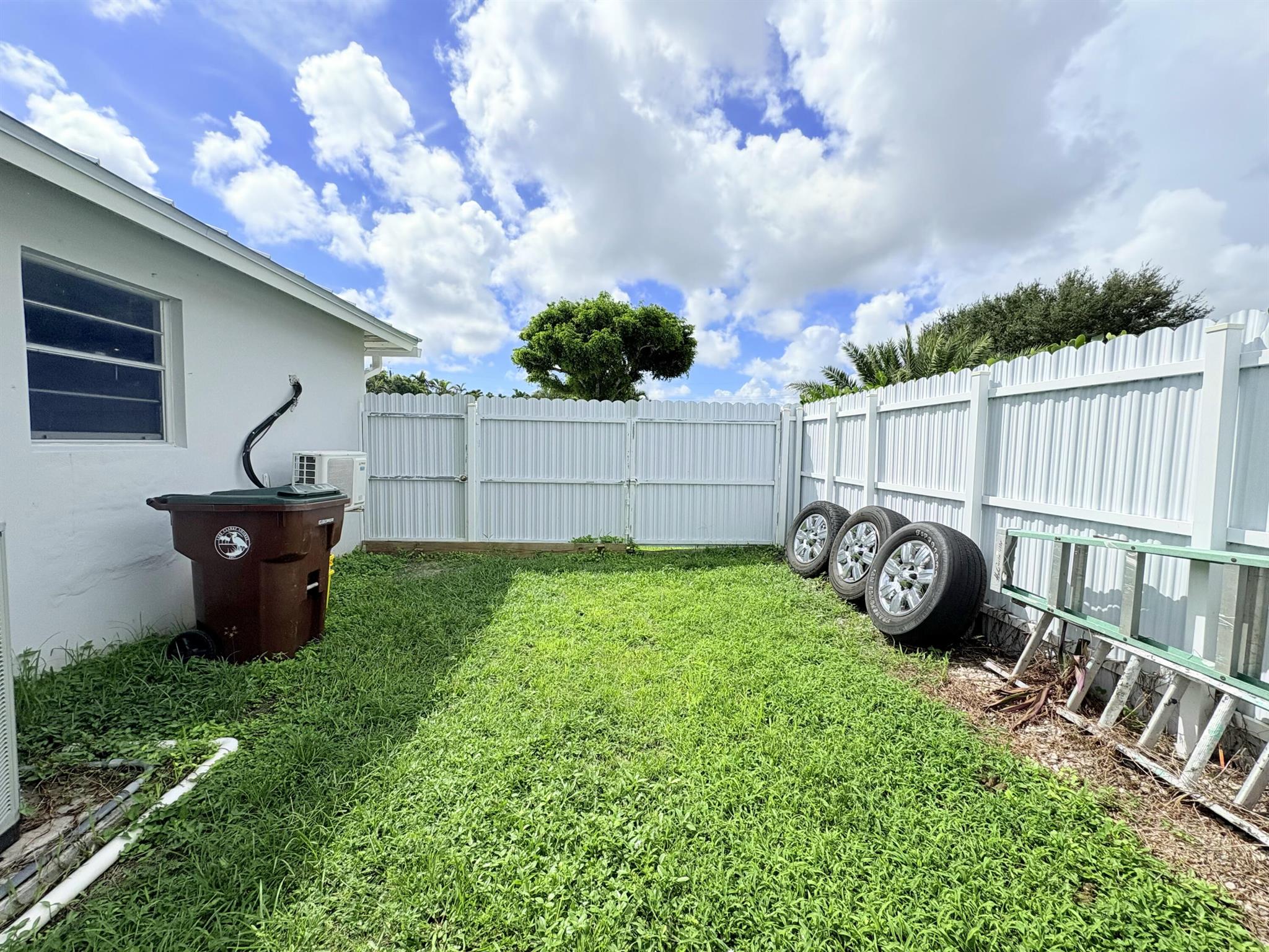 PALM RIDGE ESTATES 2 - Residential