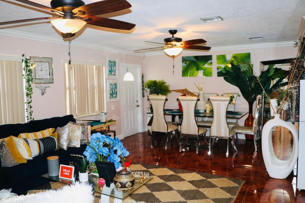 Photo of 1731 NE 1st Avenue, Pompano Beach, FL 33060 (MLS # B26026479)