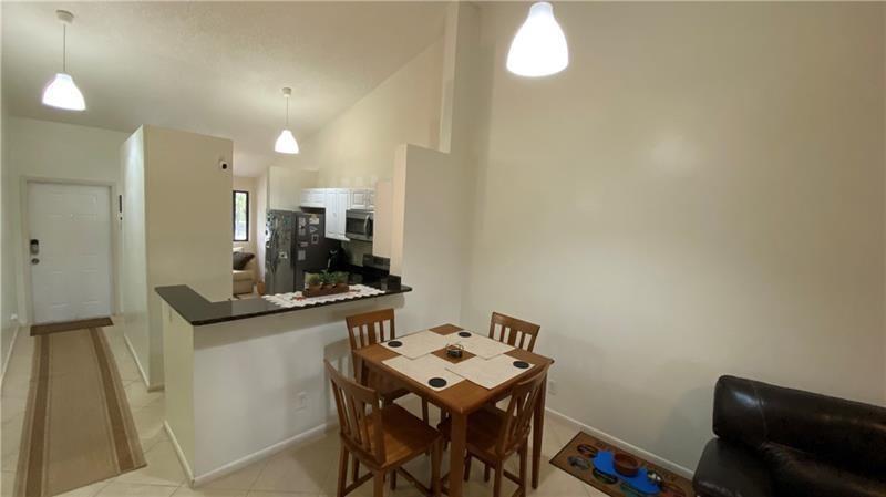 MIRA LAGO - Residential