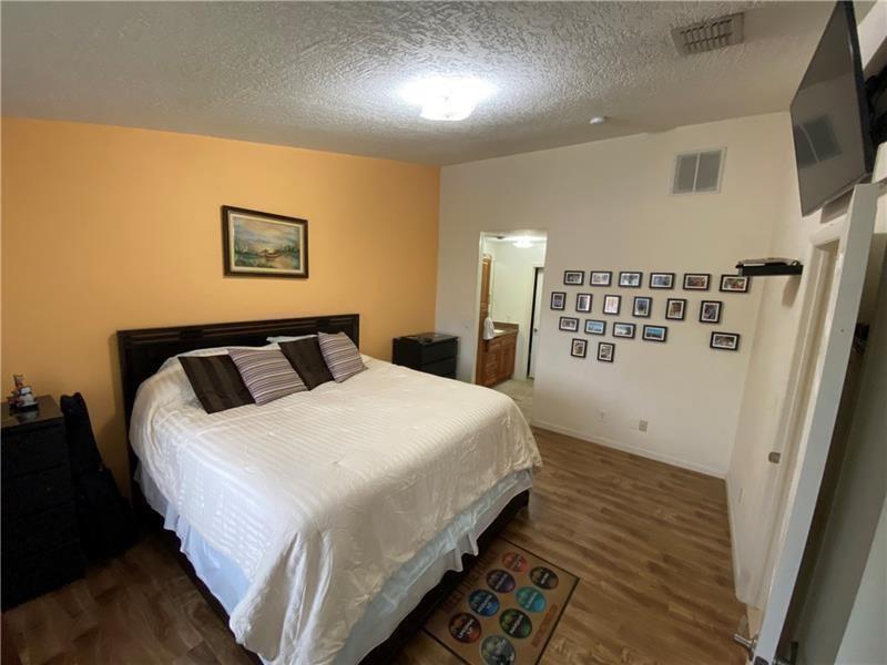 MIRA LAGO - Residential