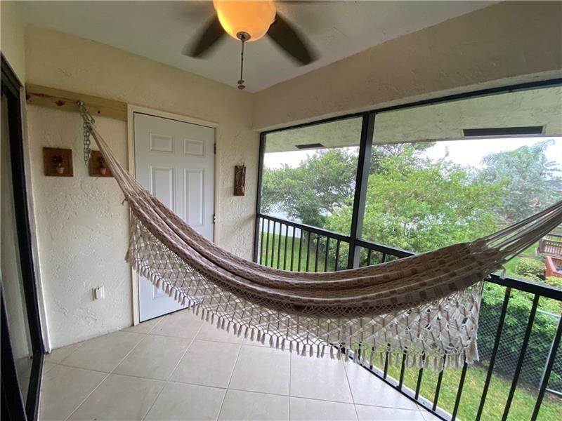 MIRA LAGO - Residential