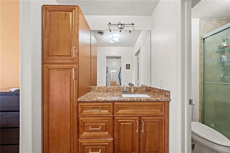 MIRA LAGO - Residential