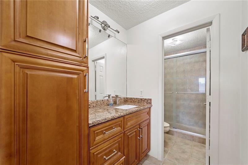 MIRA LAGO - Residential