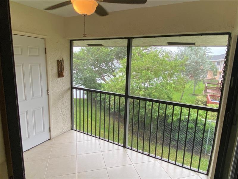 MIRA LAGO - Residential