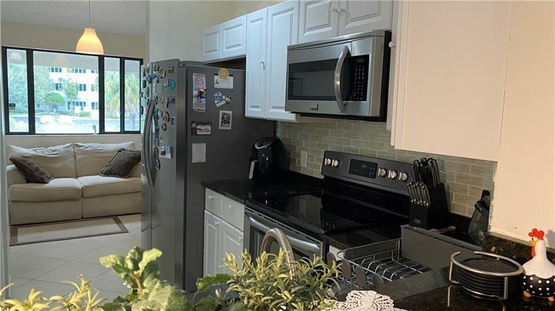 MIRA LAGO - Residential