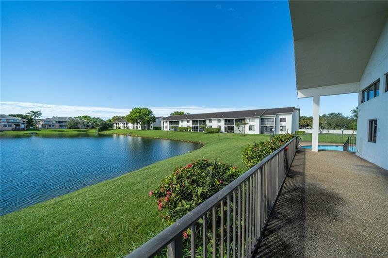 MIRA LAGO - Residential