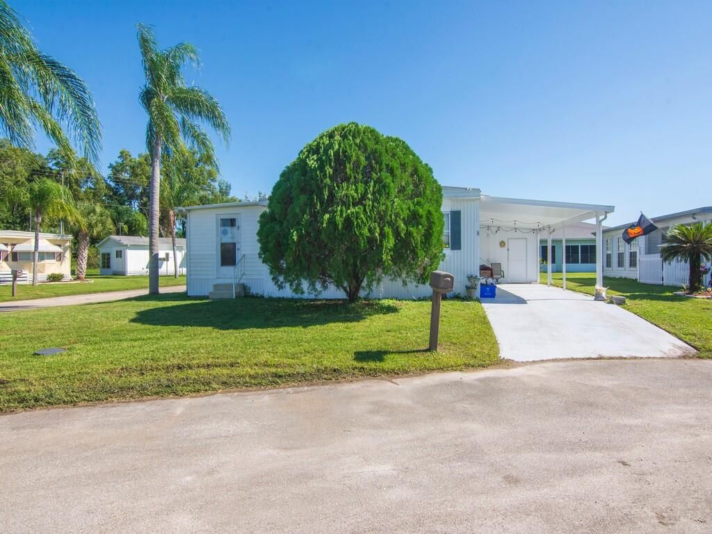 Photo of 2 Galicia Lane, Port Saint Lucie, FL 34952 (MLS # R10988718)