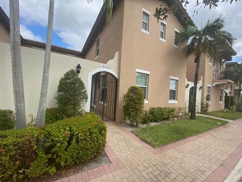 Photo of 14623 SW 13th Street, Pembroke Pines, FL 33027 (MLS # R10878169)