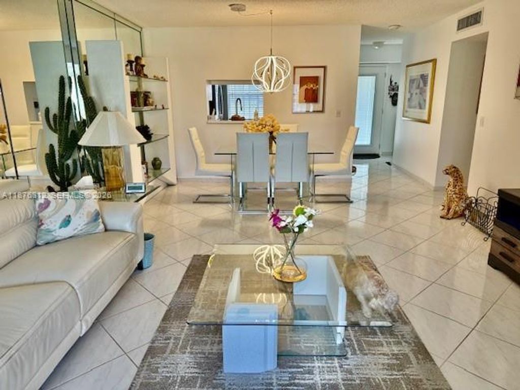 Photo of 1025 SE 4th Avenue, Dania Beach, FL 33004 (MLS # B26031398)