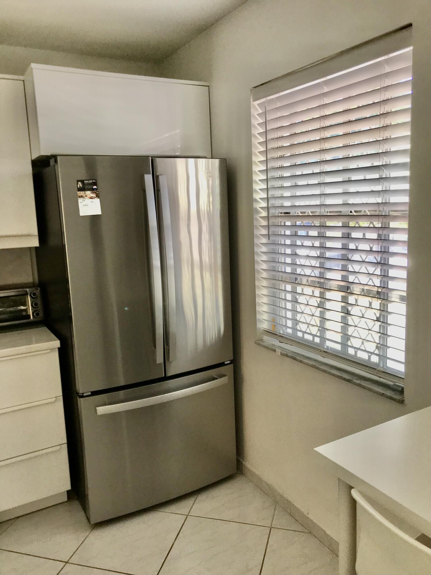 MEADOWBROOK LAKES CONDO - Residential