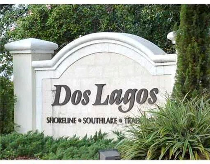 Remodeled 2-bedroom, 2-bath condo in a desirable gated community in Boynton with pool, tennis courts, and clubhouse. Features living/dining area, updated kitchen, and full-size washer & dryer in unit. Enjoy a covered porch and patio.  Walkable to restaurants and shopping. Available April 15. No pets. HOA requires 700+ credit score for approval.