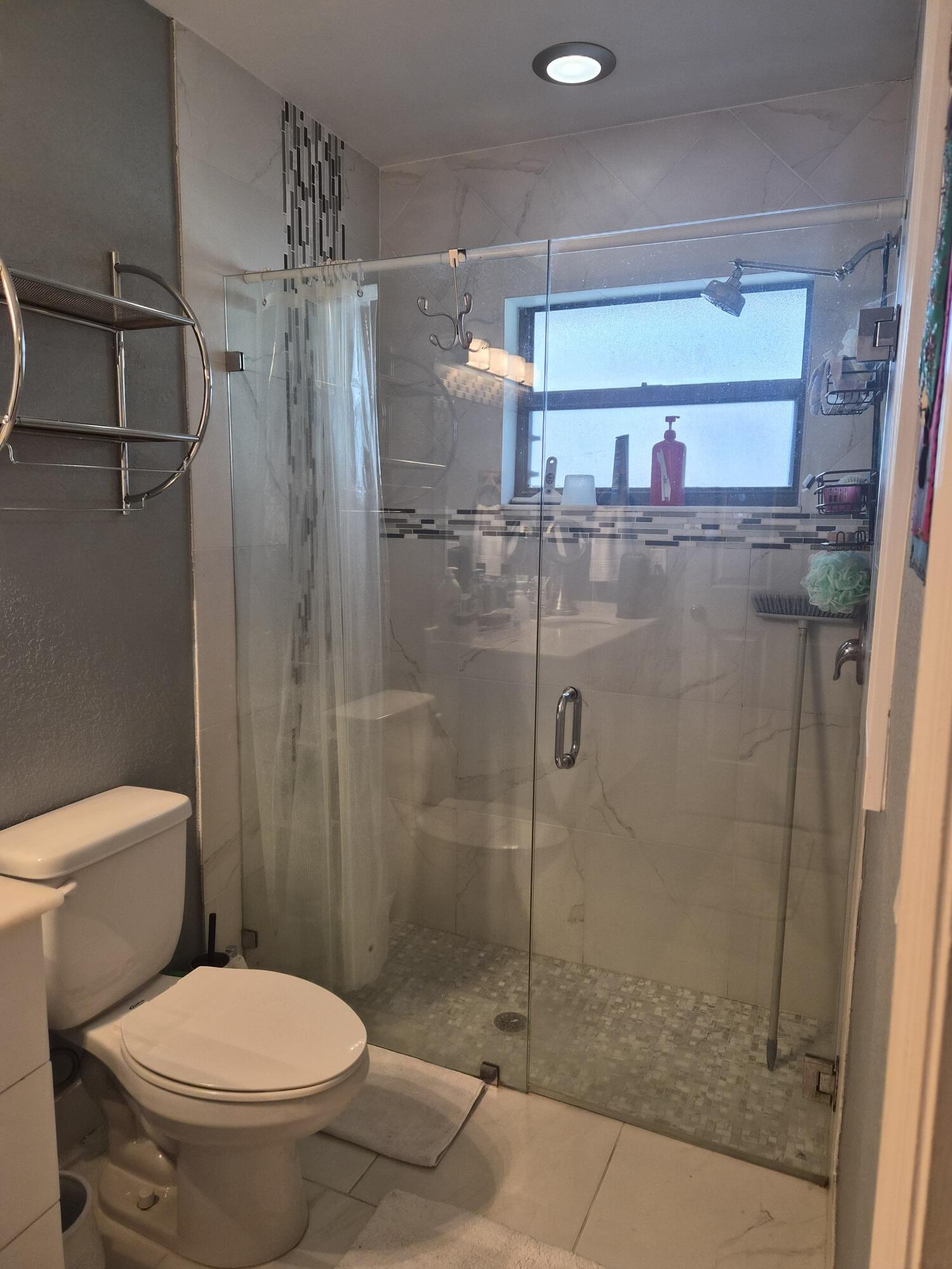 TRADEWINDS AT DOS LAGOS CONDO - Residential Lease