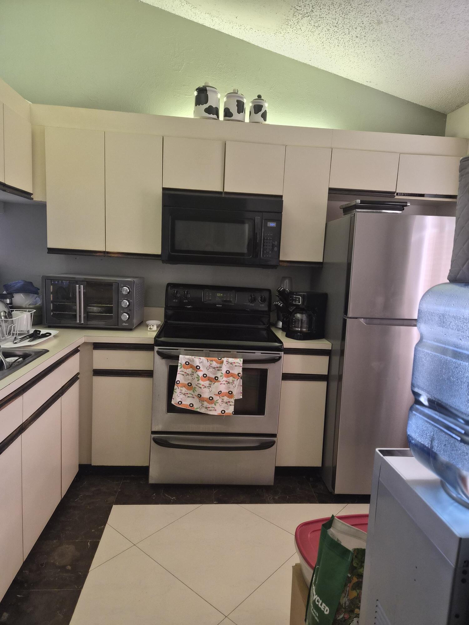 TRADEWINDS AT DOS LAGOS CONDO - Residential Lease