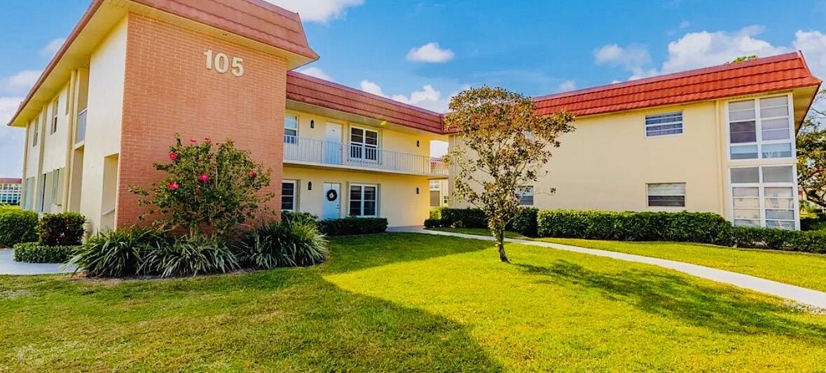 VISTA ROYALE PHASE IV BLDGS 83-111 - Residential Lease
